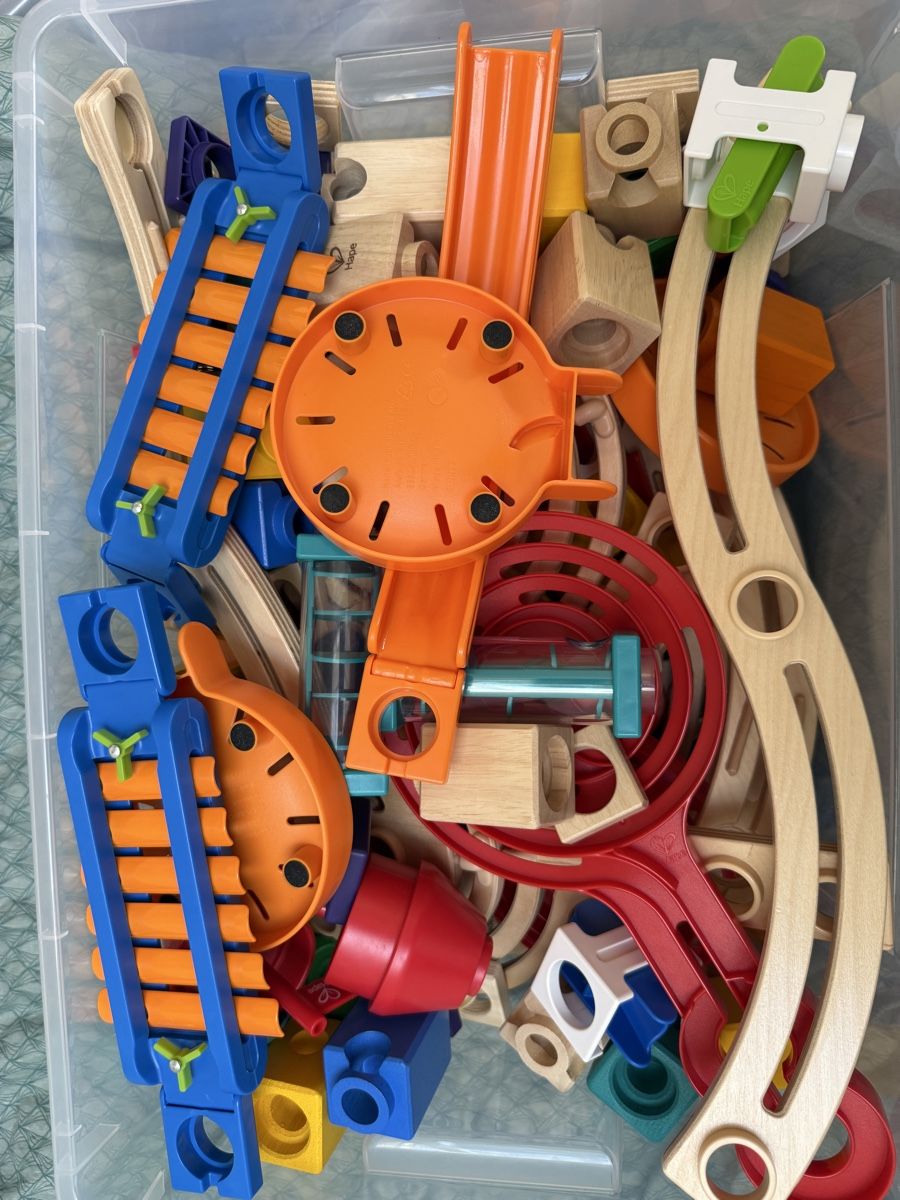 Hape Giochi: Quadrilla Hape – Nuovo (secondo la descrizione) da Fribourg venduto da eli_fl7x