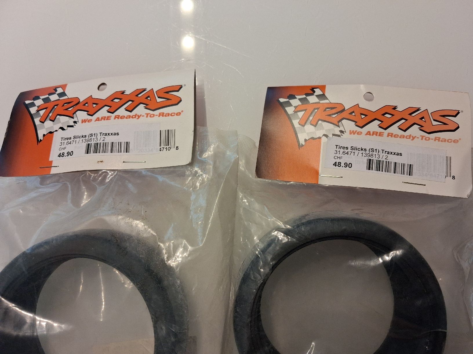 Traxxas Tires Slicks 2Paar (Neu und originalverpackt) in Schattdorf für ...