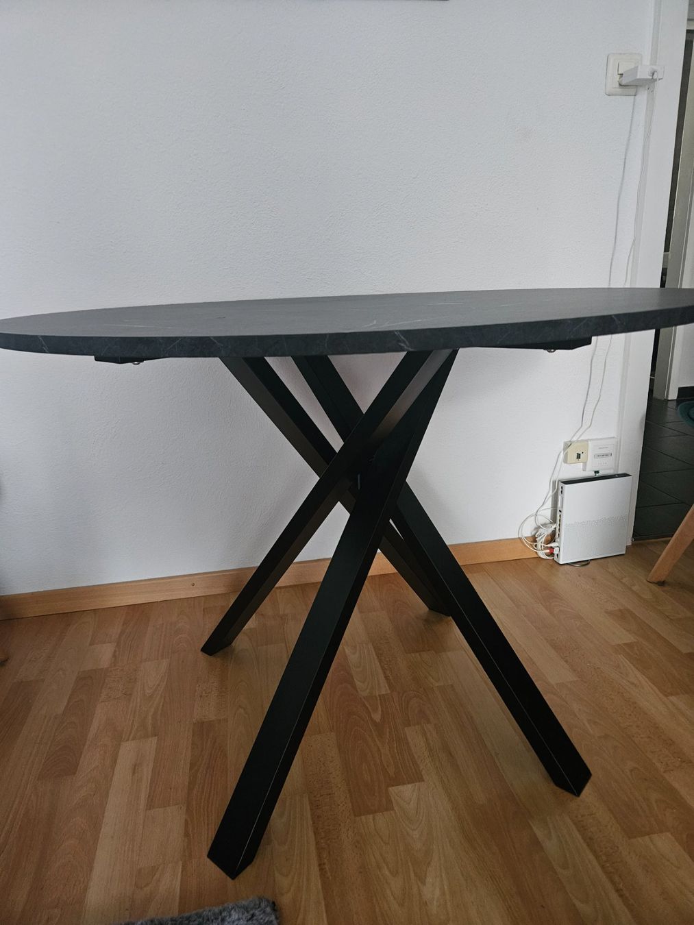 Set de table et chaises: Esstisch + 4x Stuhl – D'occasion à Bäretswil par agab 1