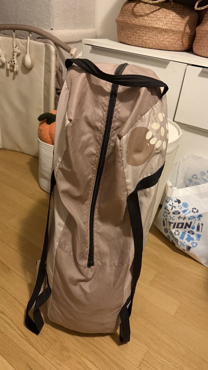 Letti: Lit de voyage girafe  – Usato da Granges-paccot venduto da lau_9z8q 2