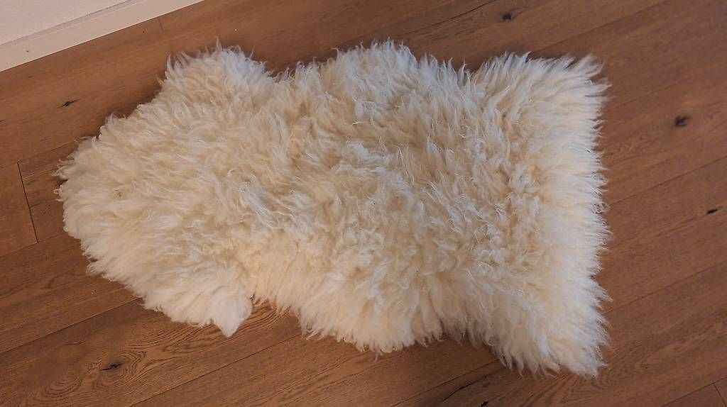 Teppiche: Zwei Schaffelle  – Neu und originalverpackt aus Olten von riz_nc2z 3