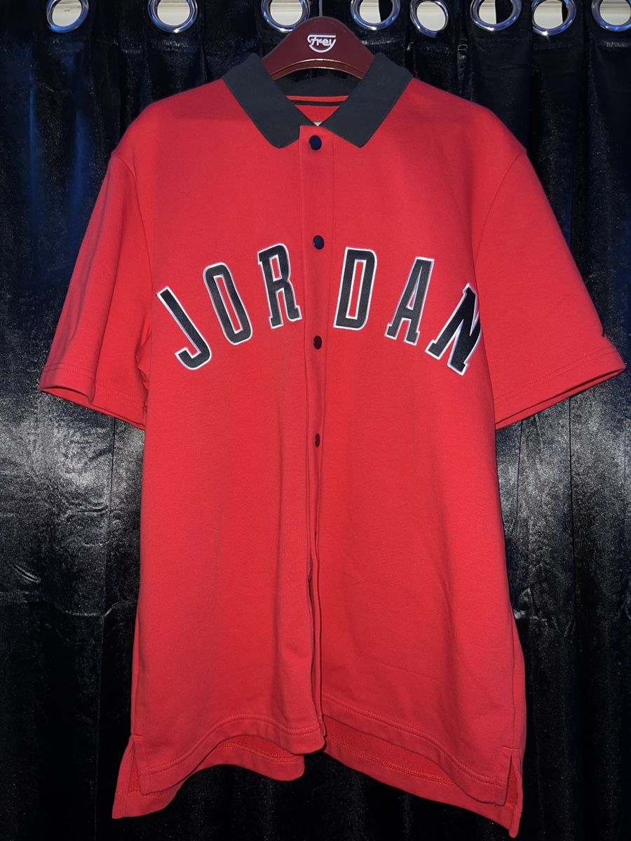 Jordan T-shirt: Jordan Shirt Rot Grösse M – Nuovo (secondo la descrizione) da Dietikon venduto da jagamel