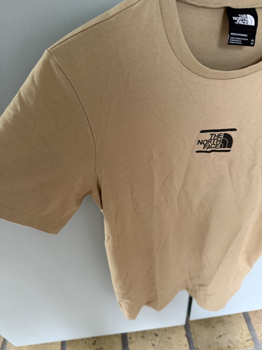 North Face T-shirt: North Face T-Shirt ca – Usato da Zürich venduto da Mothai 3