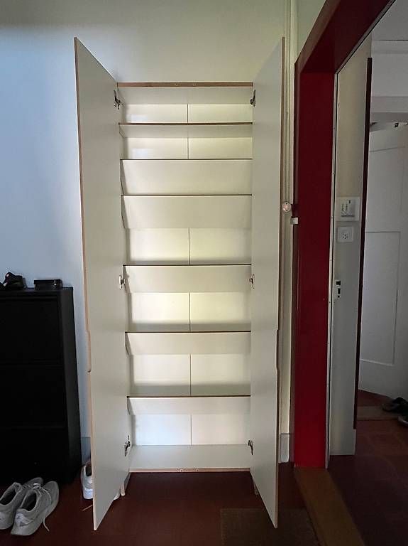 Tojo Armadi: Tojo Flachmann (Schuh)Schrank – Usato da Bern venduto da OlaPaloma 4