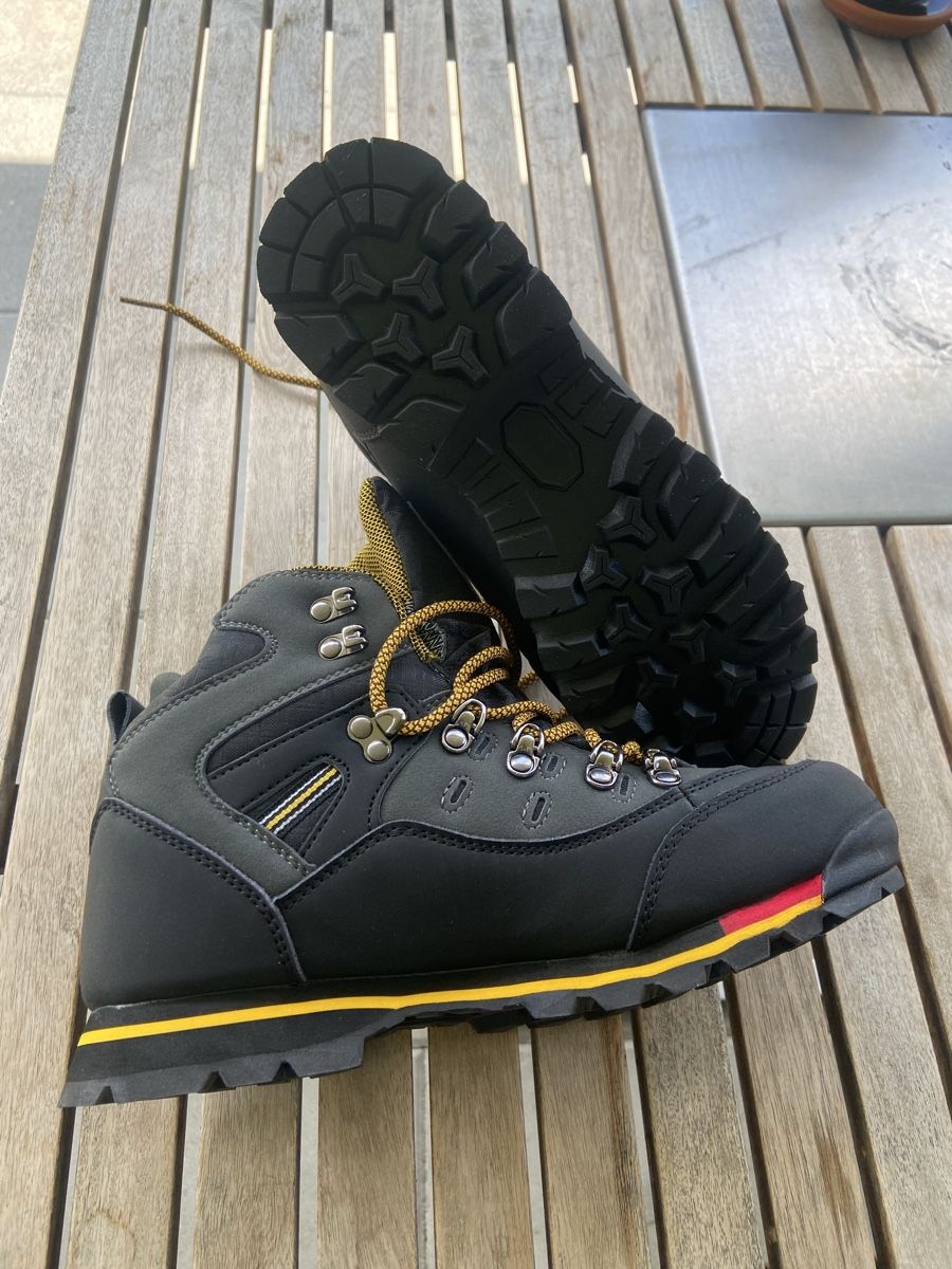 Scarpe per ragazzi: Stiefel Kinder Schwarz 39-40 – Nuovo (secondo la descrizione) da Wetzikon ZH venduto da MaxundMoritz12 1
