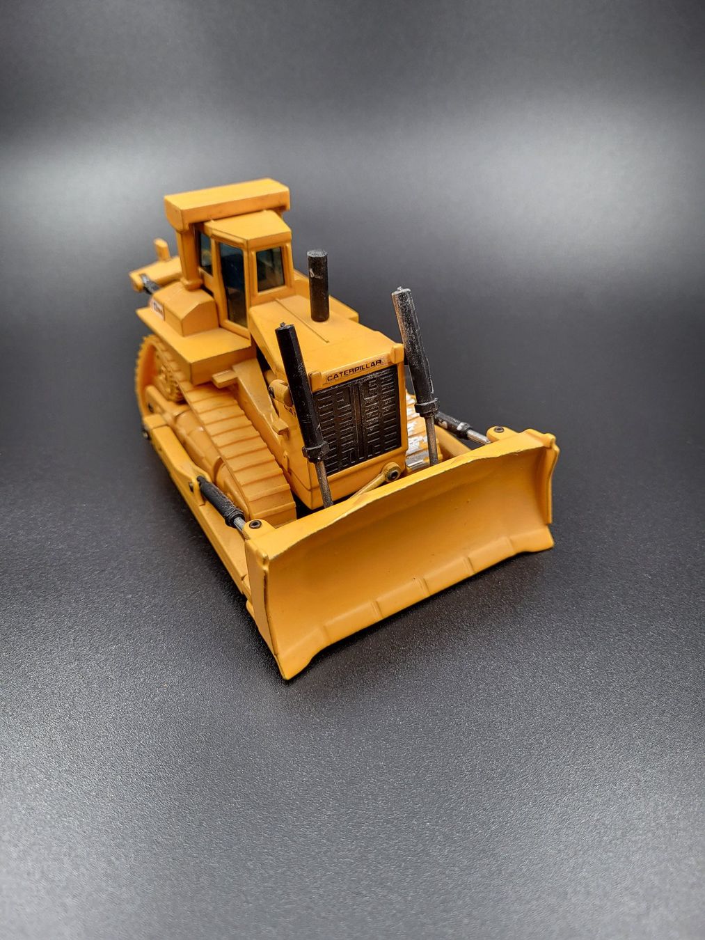 Caterpillar Kit di modellismo & Modellini statici: Baumaschinenmodelle – Usato da Wohlen b. Bern venduto da saemi999