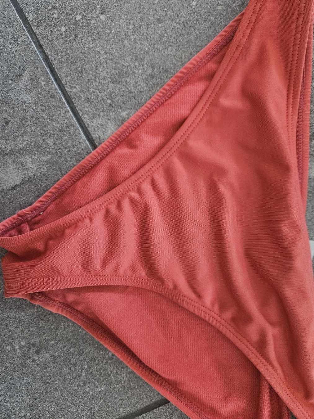 Maillots de bain & Bikinis: Bikini rostrot Grösse 38 mit Rüschen – D'occasion à Sempach par Bebla10 2