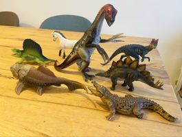 Schleich Figuren Dinosaurier und Pferd