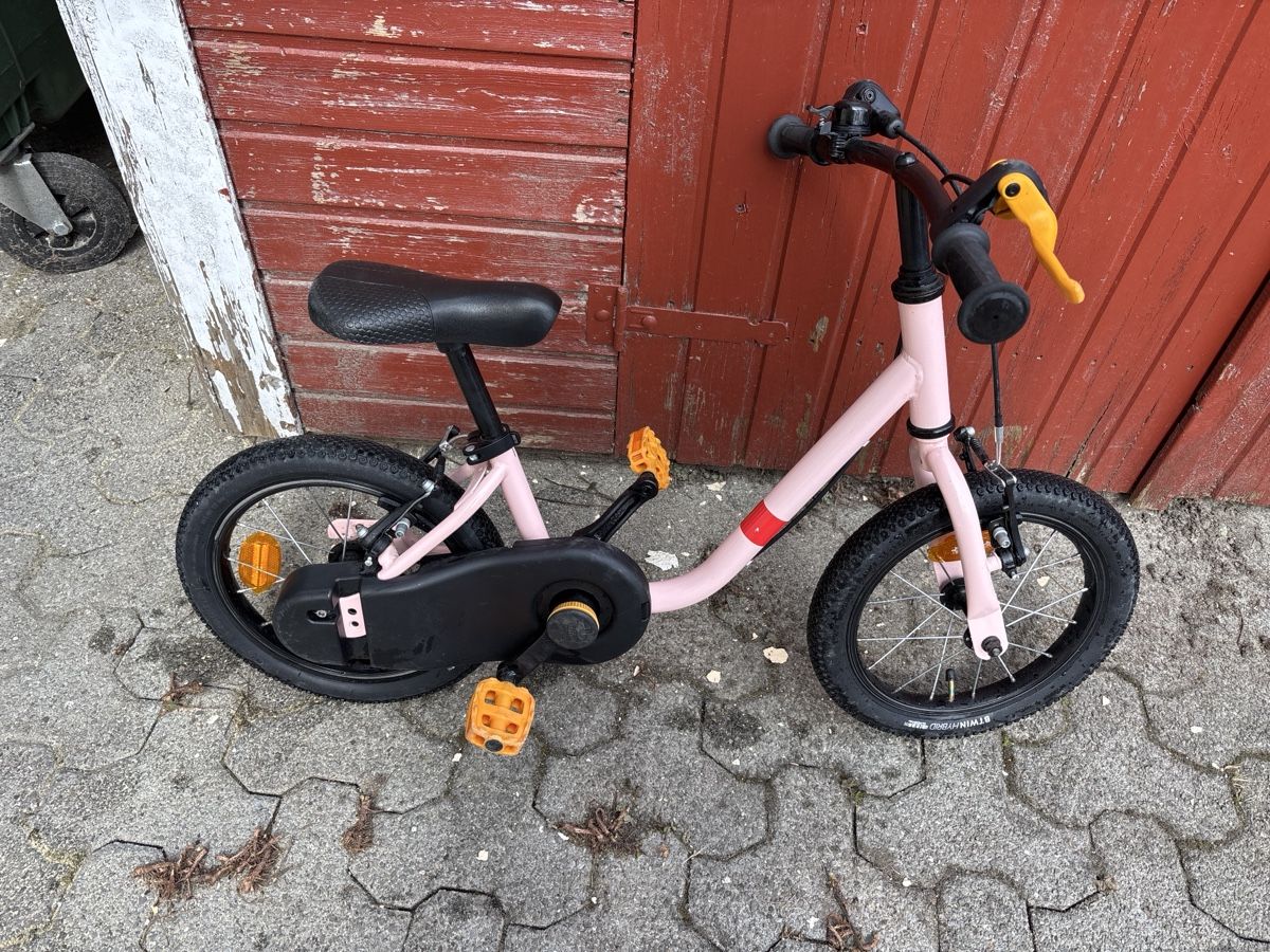 Decathlon Velos: BTWIN Kinder Velo 2-in-1 Discover 500 rosa, 14 Zoll Top! – Gebraucht aus Beckenried von silvanbue 1