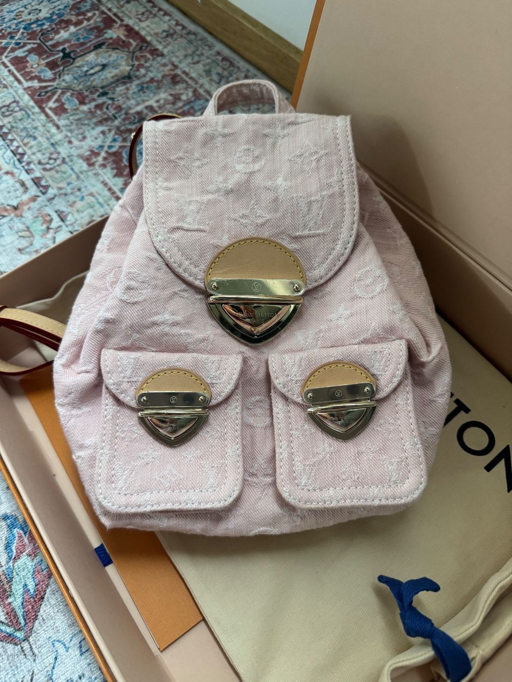 Louis Vuitton Zaini: Louis Vuitton Venice Denim Rosa Rucksack – Nuovo e nell'imballaggio originale da Riehen venduto da karolina3 2