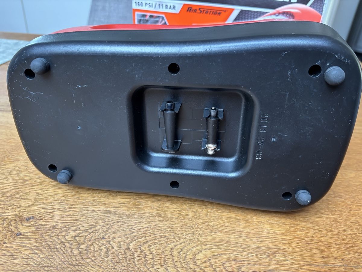 Compresseurs: Black&Decker ASI 300 Kompressor – D'occasion à Urdorf par Jack-- 5