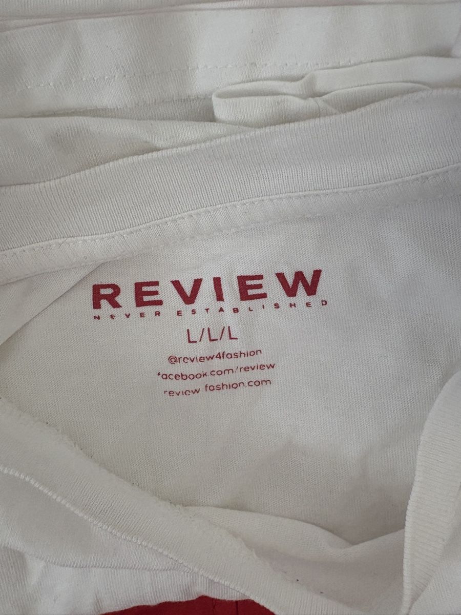 T-Shirts: Tshirt weiss Review M – Gebraucht aus Zürich von BKana 1