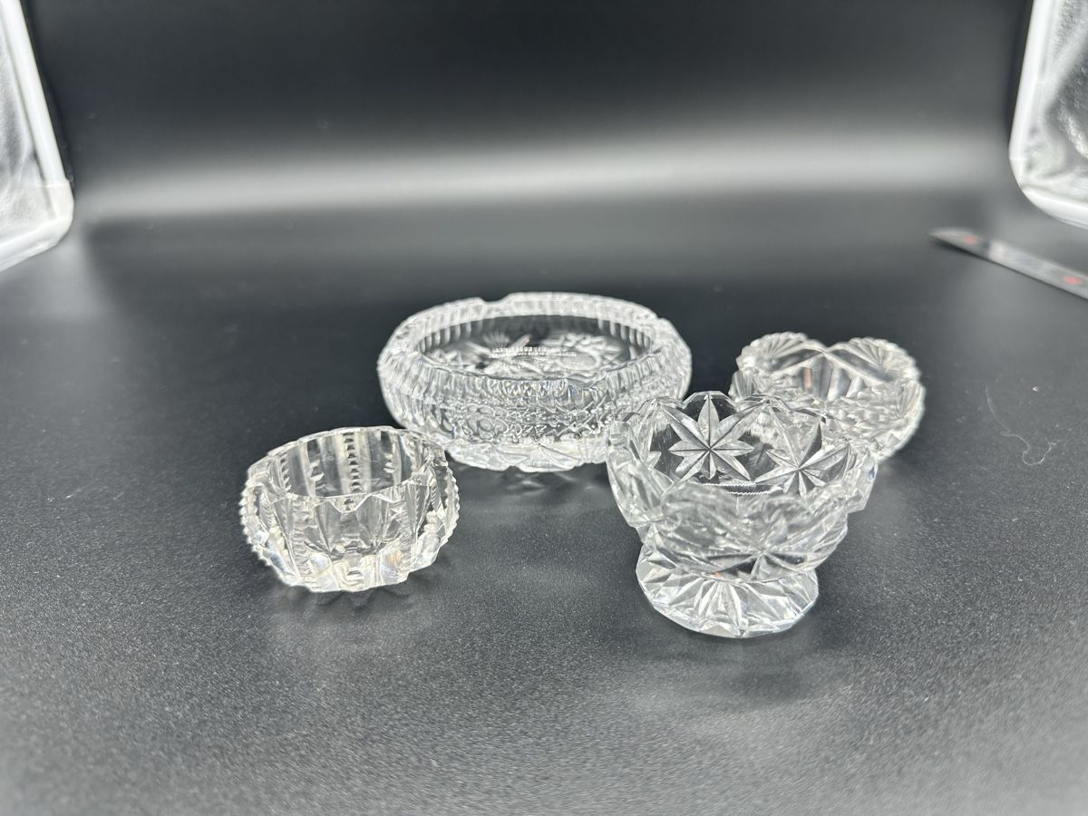 Portacenere: Antique Crystal Ash Tray and candle holders – Usato da Villmergen venduto da JacRon 1