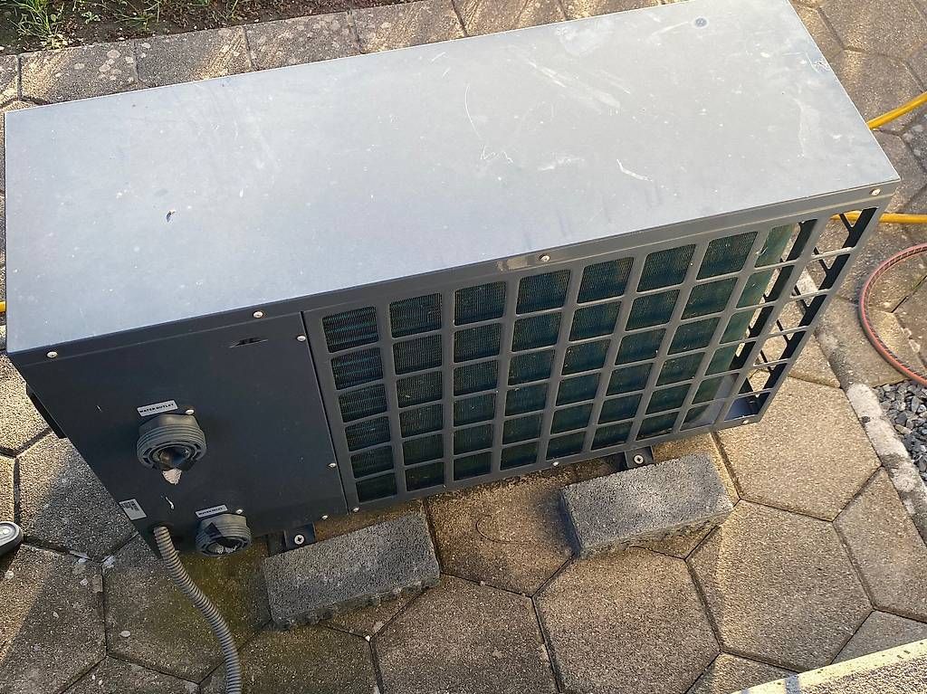Radiatori: MiDAS Wärmepumpe fürs Schwimmbad – Usato da Kestenholz venduto da happyeverafter 1