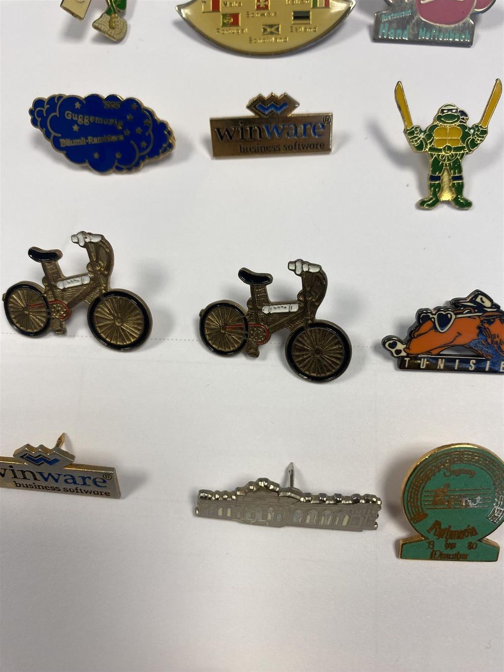 Placchette & Badge: Diverse Pins – Usato da Wängi venduto da Bmo 4