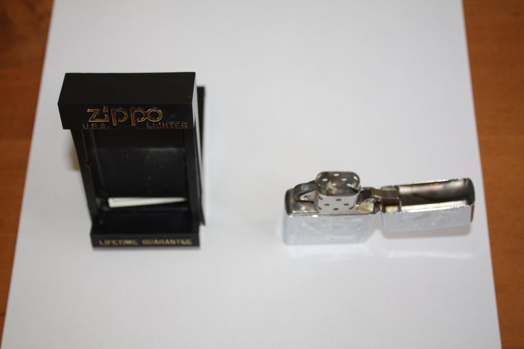 Zippo Briquets: Zippo Feuerzeug Marlboro – Neuf (Voir description) à Gattikon par astra24 2