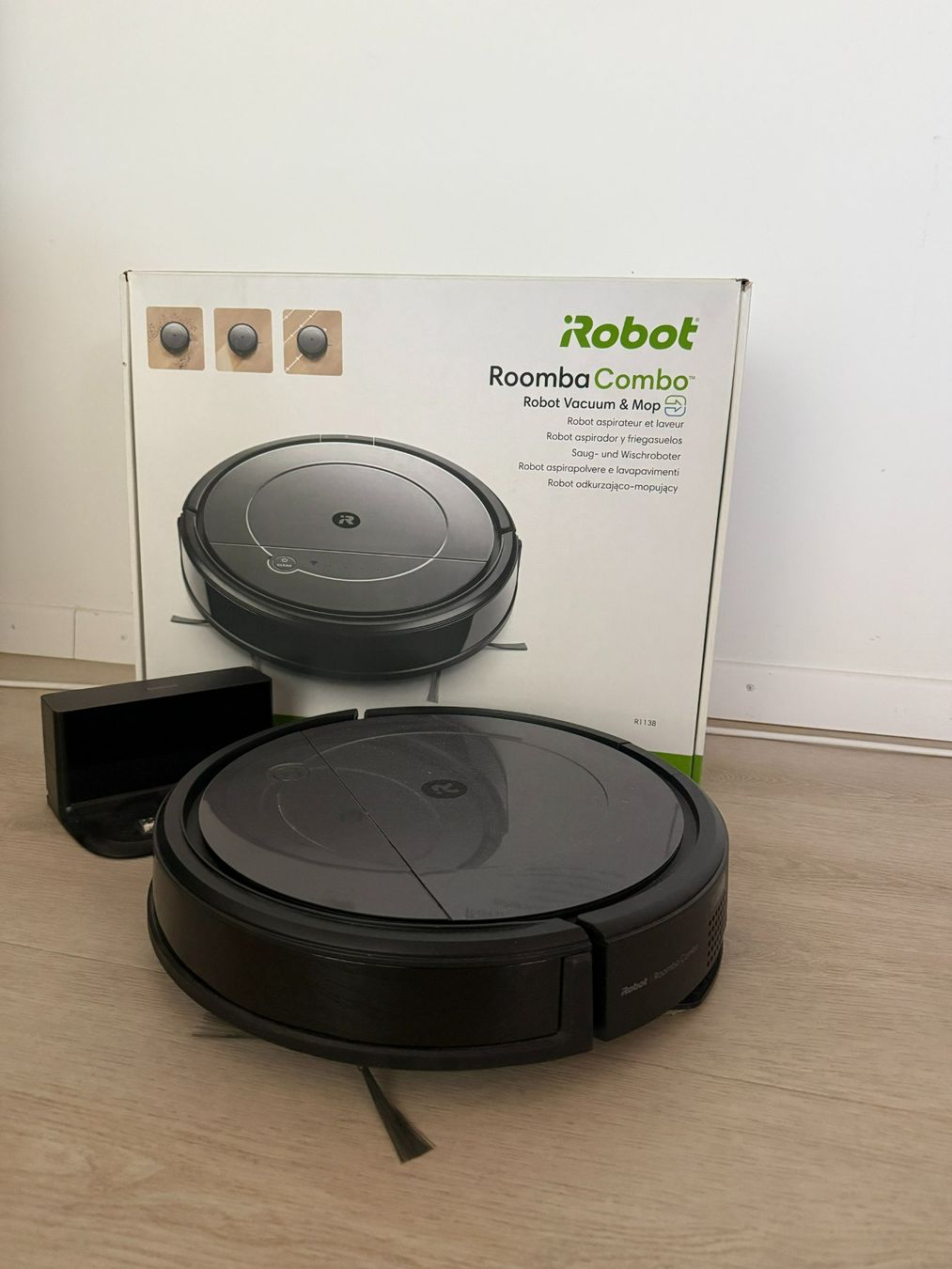 Irobot Aspirateurs & Accessoires: iRobot Roomba Combo R113 – D'occasion à Zürich par pljamesp