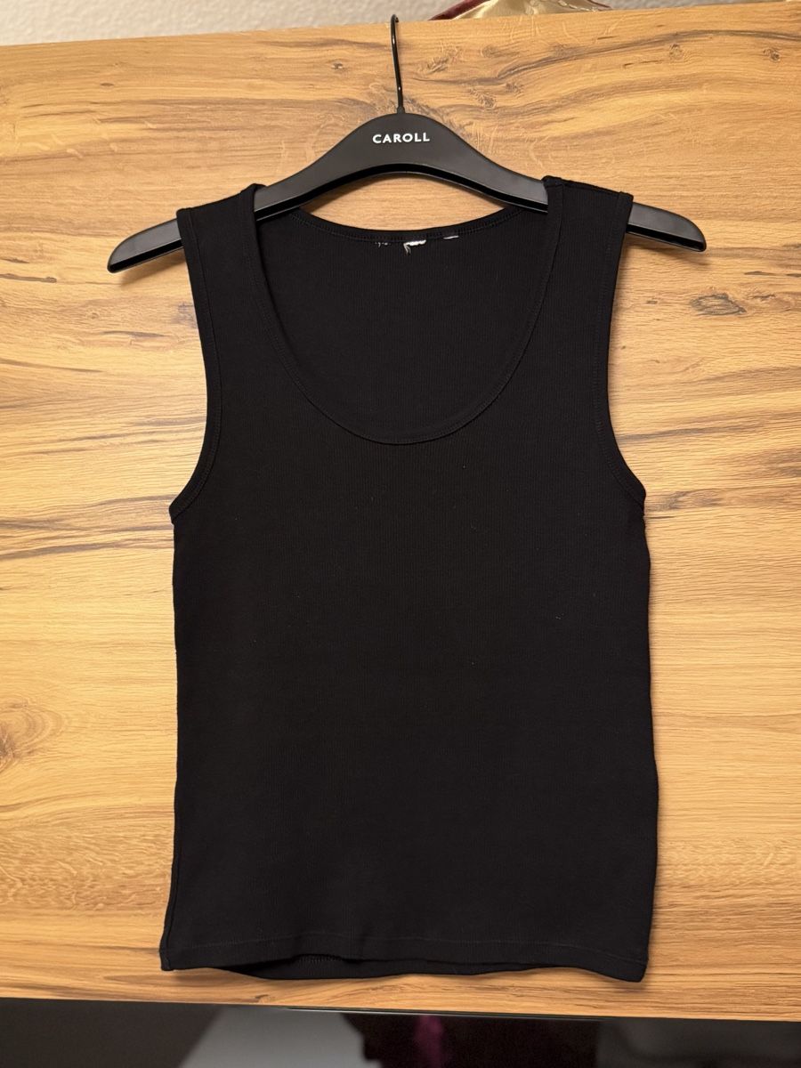 H&M Tops: schwarzes Basic Top H&M Grösse S. – Gebraucht aus Adliswil von StephanieAnnina 1