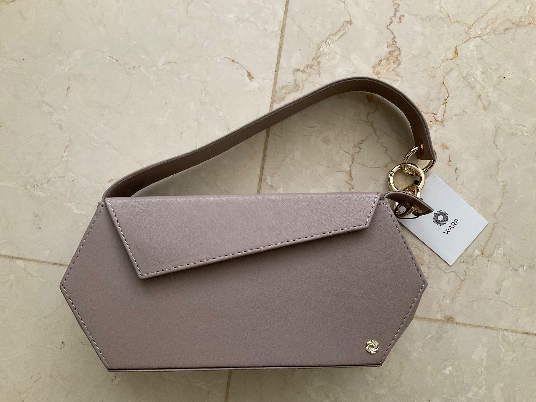 Taschen für Damen: The Devil Wears Prada Hexella Baguette Bag Grey – Gebraucht aus Basel von mar_dgx7 1