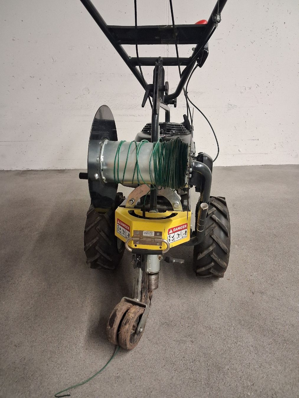 Cavi: kabelverlegermaschine. honda  automower – Usato da Büttikon AG venduto da for_gnt6 3