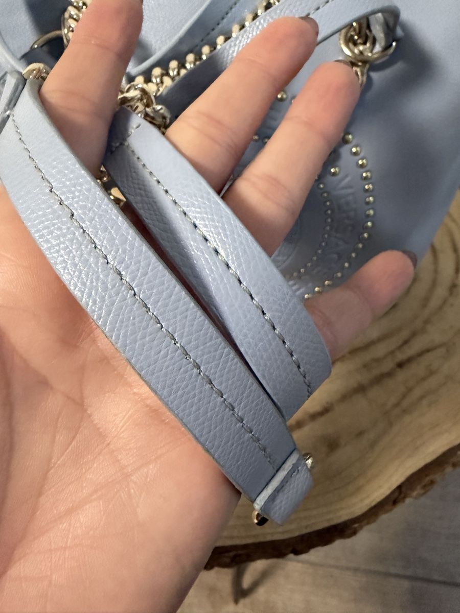 Versace Borse da donna: Versace Jeans Couture Handtasche Hellblau – Usato da Hägglingen venduto da Raff_Ella 3