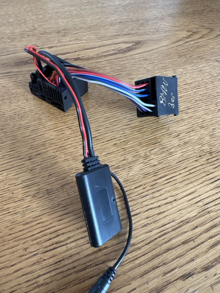 Unità & Adattatore: Bluetooth Adapter BMW E46 – Usato da Domat-Ems venduto da Latoma 1