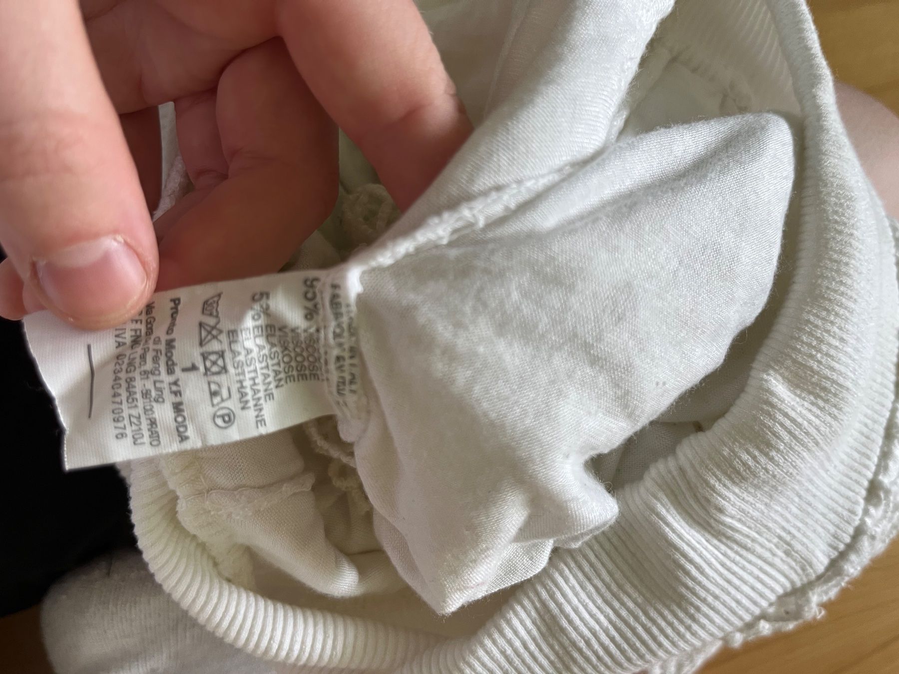 Pantaloni: weisse Stoffhose kurz – Usato da Zuzwil SG venduto da dieschnellemichelle 3