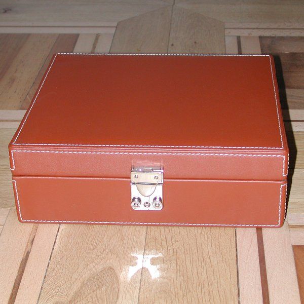 Humidor per sigari: Reisehumidor Leder + Zigarren + Griffins Cutter + Ringbohrer – Nuovo e nell'imballaggio originale da Schmerikon venduto da Fuse4 1
