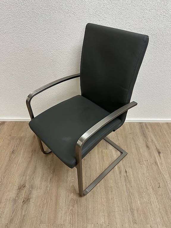 Stühle: 6er Set Freischwinger Stühle Leder Metall – Gebraucht aus Obernau von Arche_Noah_Brocki 5