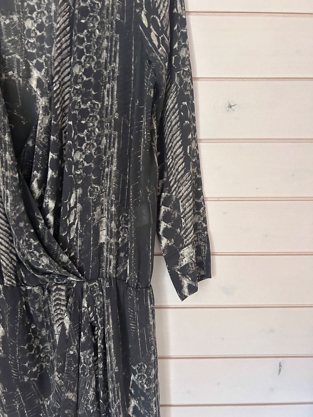 Iro Vestiti: IRO Seidenkleid - Gr. 38 – Usato da Illnau venduto da Monkky 4