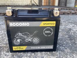 Töffbatterie neu, 12V falsche Grösse