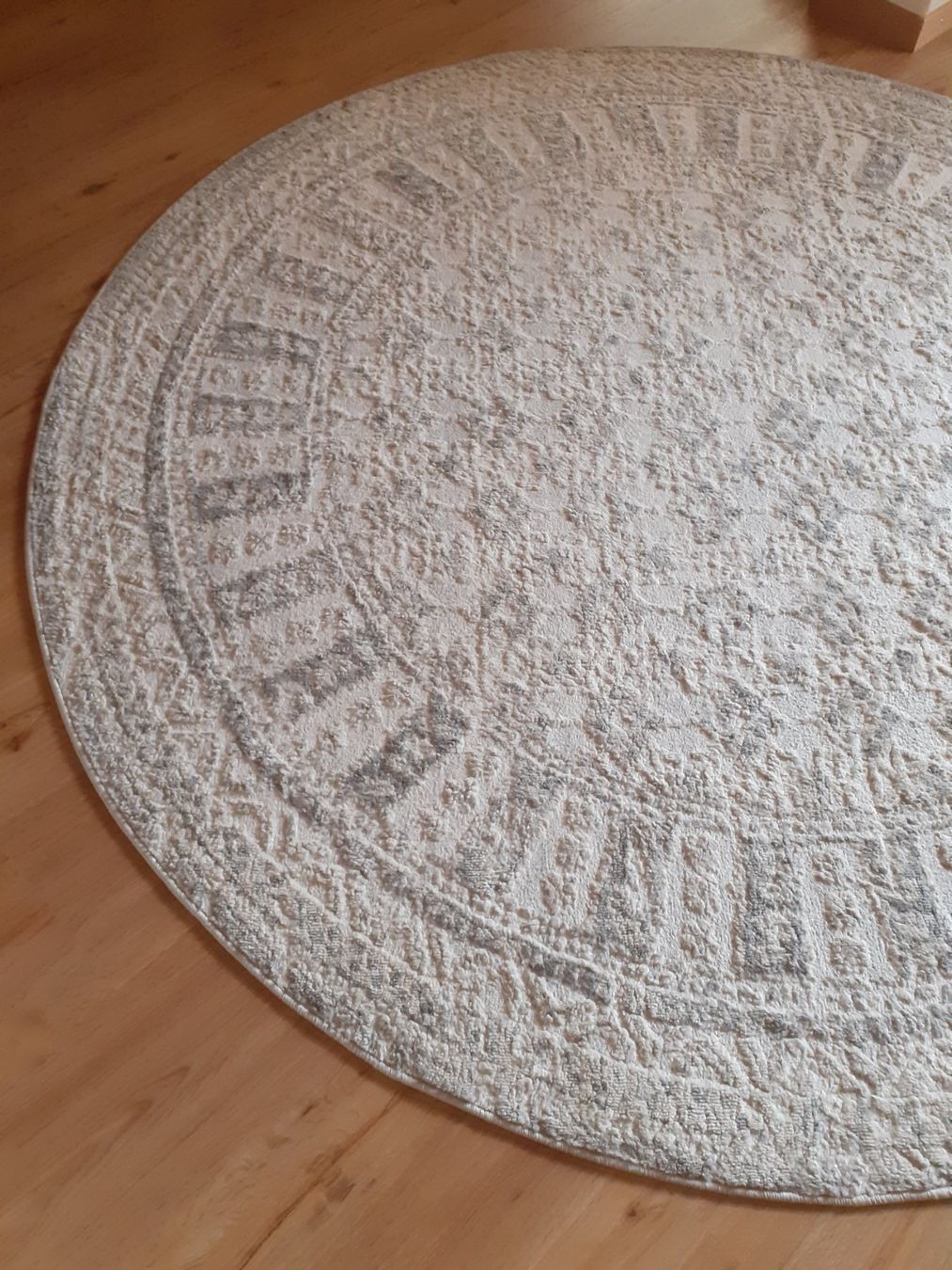 Tapis: Runder Teppich, gross 200cm – D'occasion à Valens par kob_9ycf 2