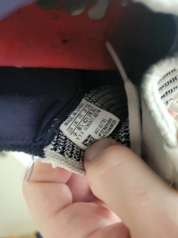 Herrenschuhe: Adidas Ultra Boost 42 2/3 – Gebraucht aus Zürich von nikostr 4