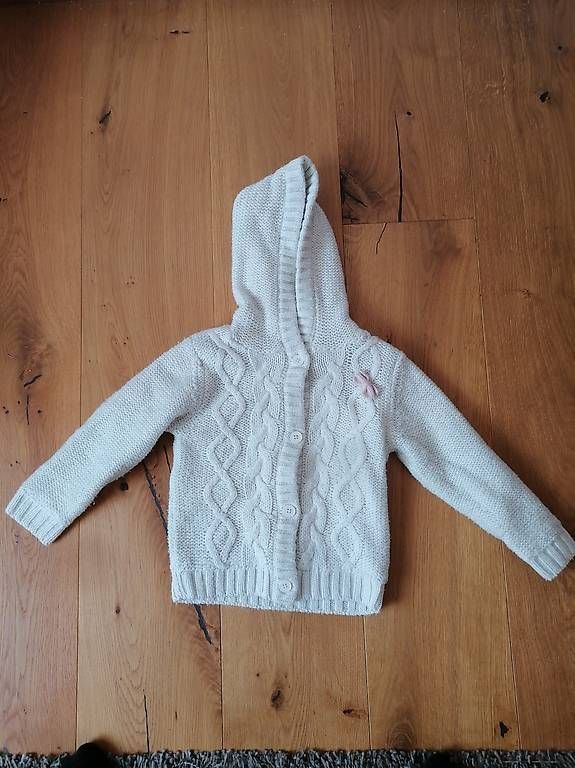 Pullover & Sweatshirts: Mädchenpuli Grösse 86/92  – Gebraucht aus Trin von flanders12