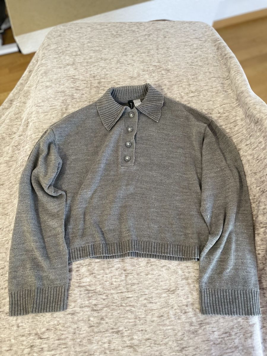 H&M Maglioni & Felpe: Grauer Polo-Strickpullover – Nuovo (secondo la descrizione) da Rheineck venduto da cha_p9qy