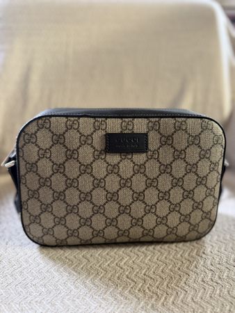 Gucci Umhängetasche wie neu