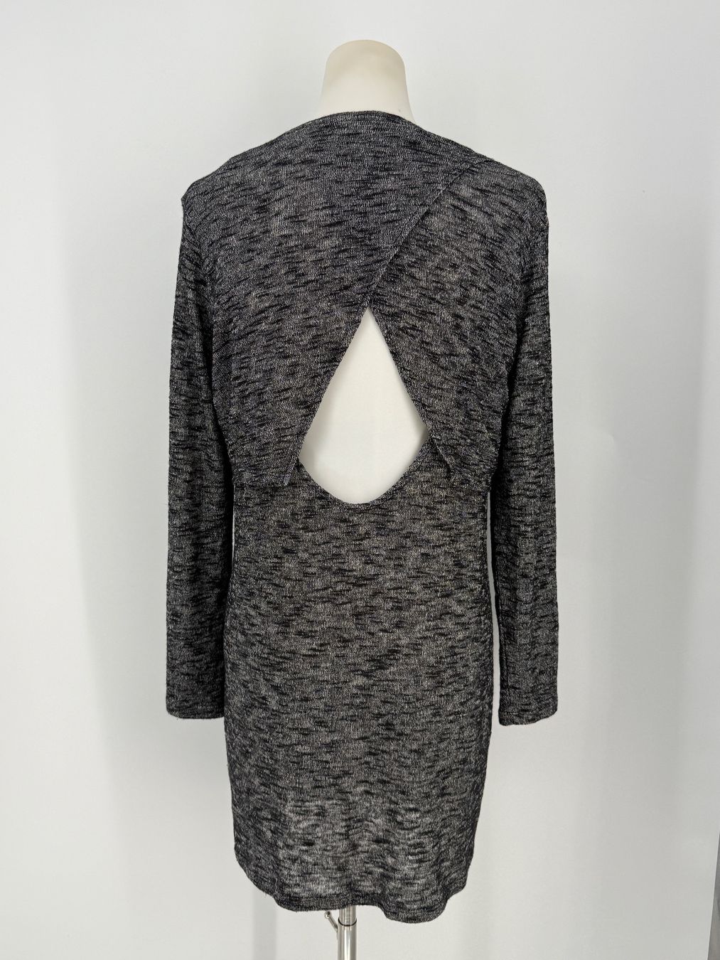 H&M Robes: Strickkleid Gr. 42 von H&M – D'occasion à Auenstein par moin. 2
