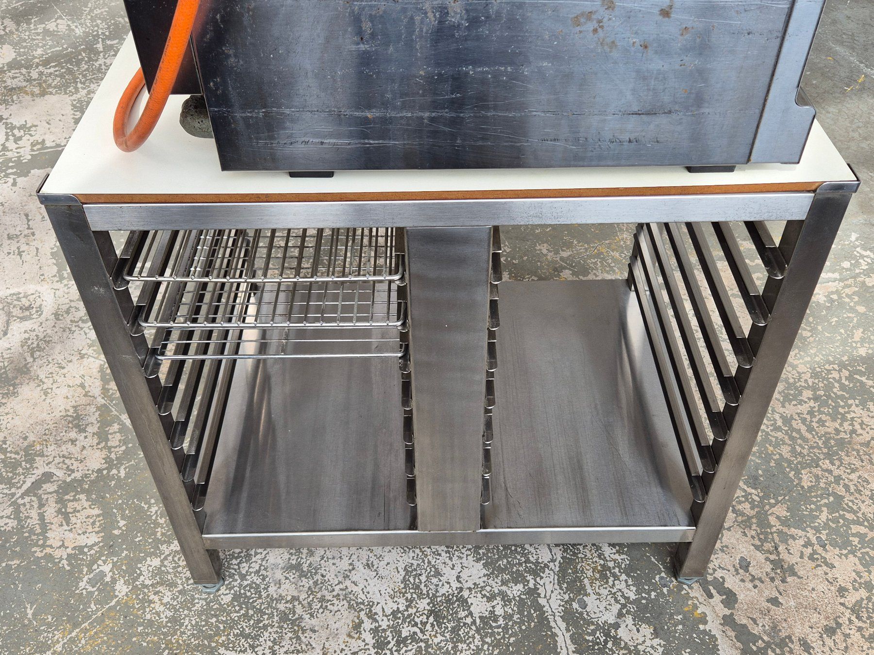 Griglie: Gasgrill auch Chromstahlgestell – Usato da Klingnau venduto da guidomi 4