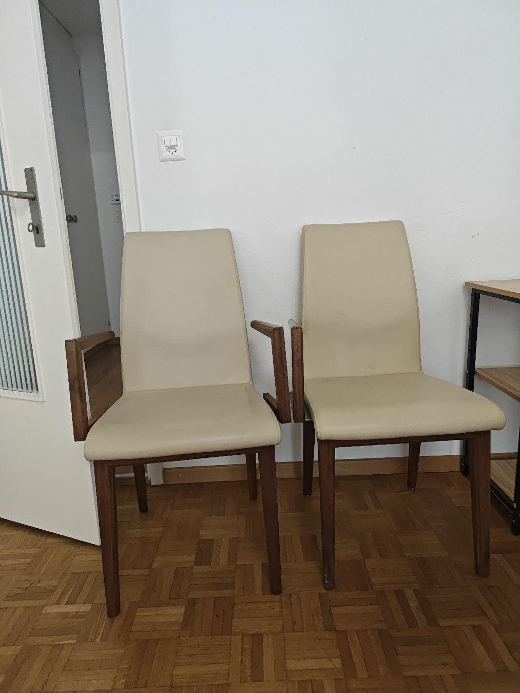 Sedie: 2er Set Esszimmerstühle aus Echtleder – Usato da Zürich venduto da pamiciri