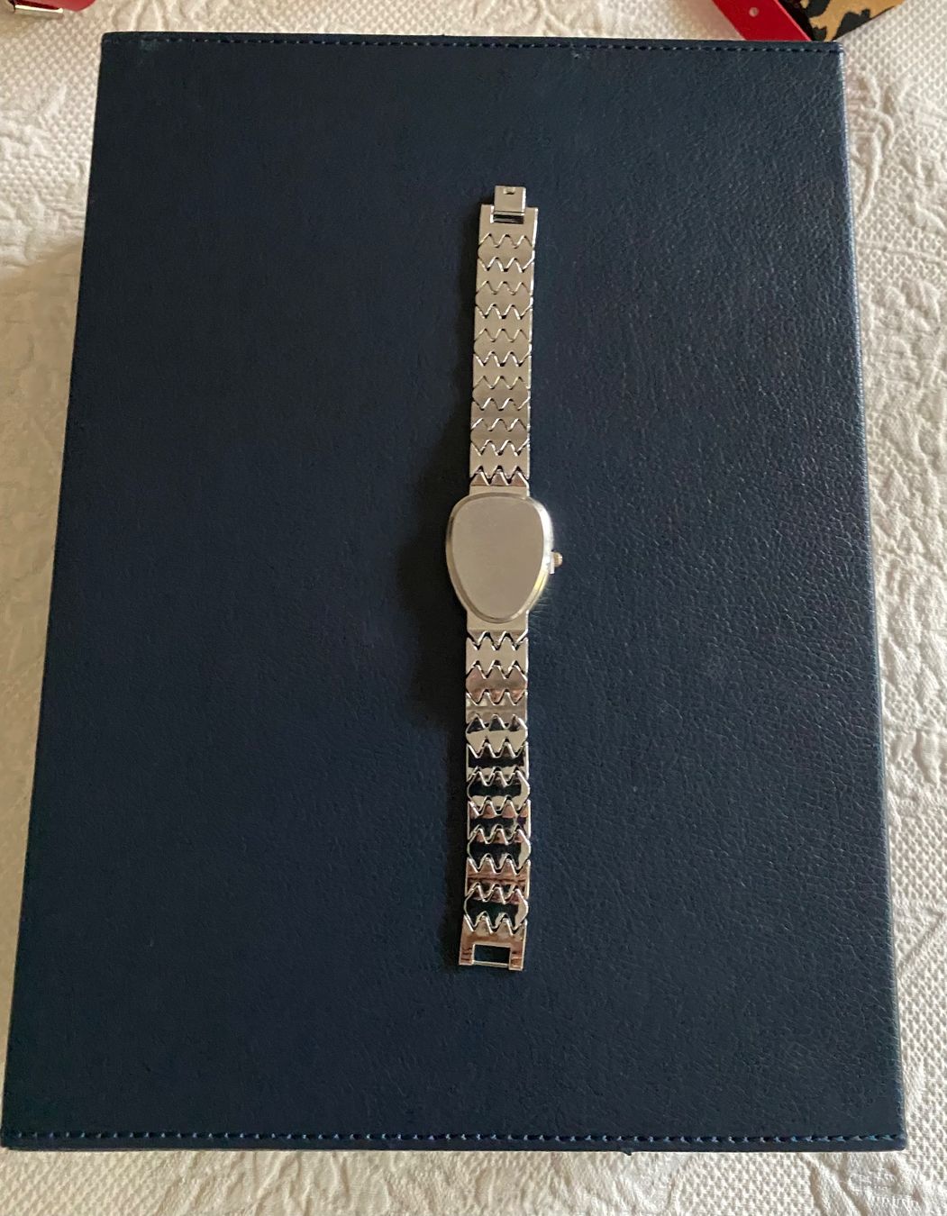 Uhren: Armbanduhr mit Kristallen – Neu (gemäss Beschreibung) aus Lugano von dir_5287 1