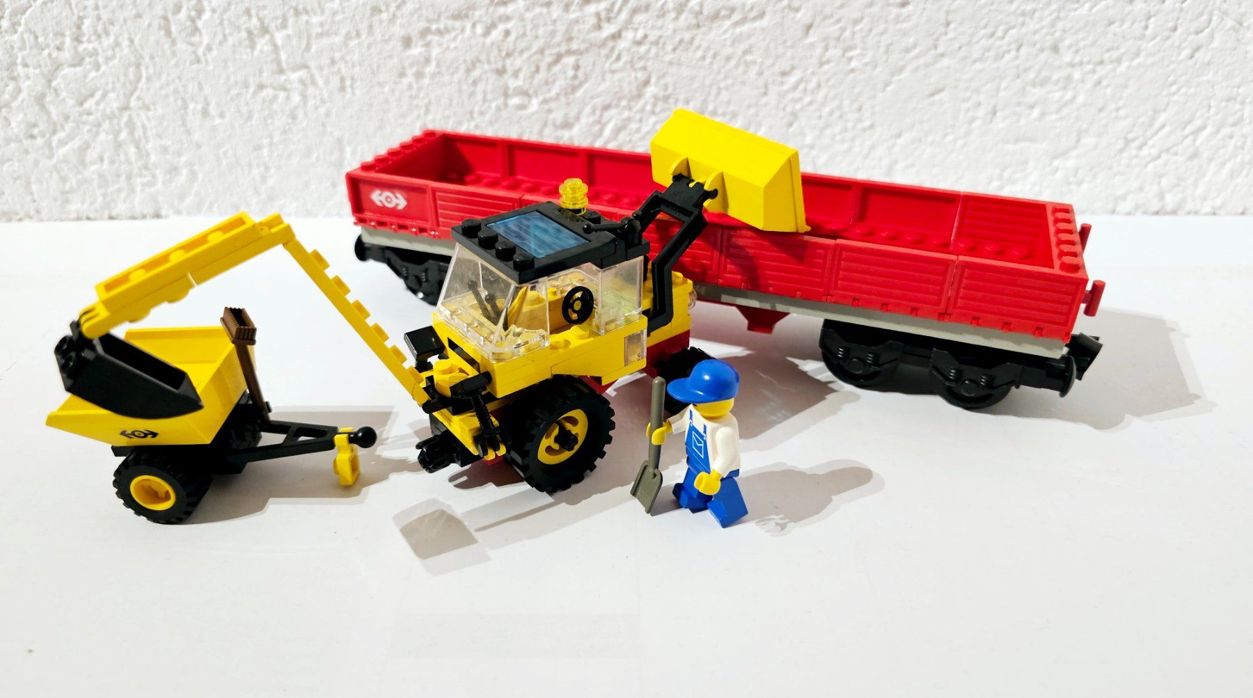 Lego Baukästen: LEGO EISENBAHN 4543 RAILROAD TRACTOR FLATBED – Gebraucht aus Turbenthal von Ddanuh