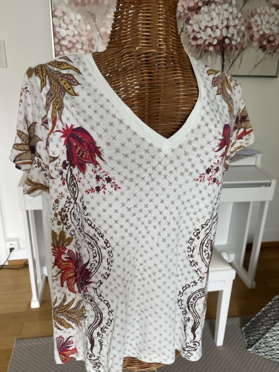 Desigual T-Shirts: Desigual Shirt, S/M – Gebraucht aus Solothurn von Bobesch08 1