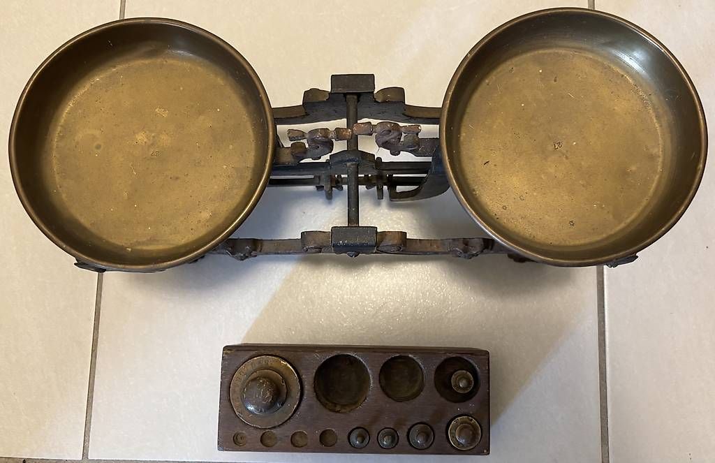 Waagen und Gewichte: Balance à contrepoids ancienne  – Gebraucht aus Vevey von cat_tw2s 4