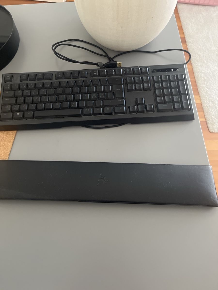 Razer Claviers: Razer Tastatur – D'occasion à Lufingen par Quadrum 1