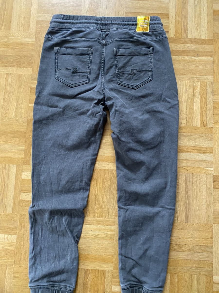Hosen: Street One Hose, Gr. 28/30 – Gebraucht aus Therwil von Blume814 1