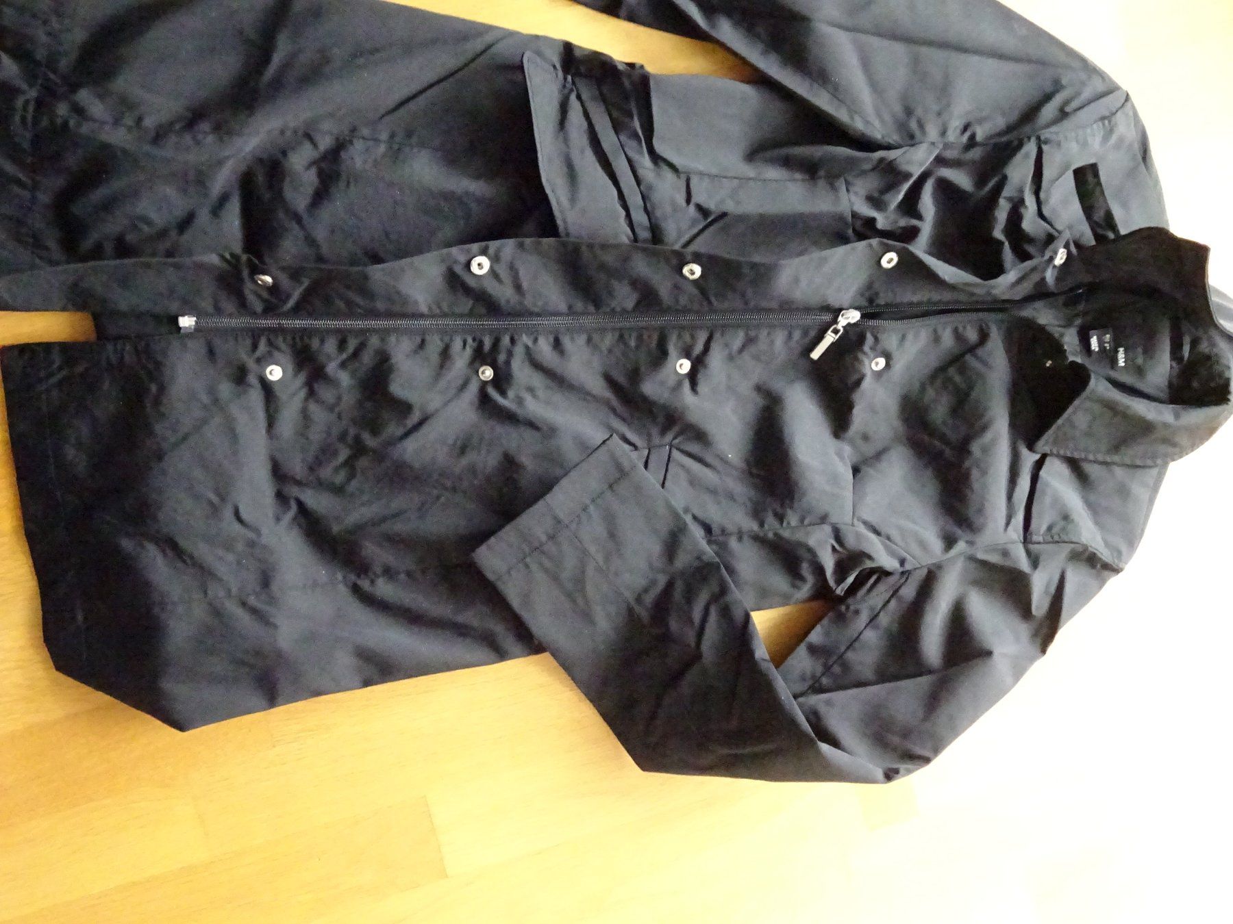 H&M Manteaux: Schwarzer Übergangsmantel Gr. 38 H&M – Neuf (Voir description) à Ostermundigen par Wassernixlein 4