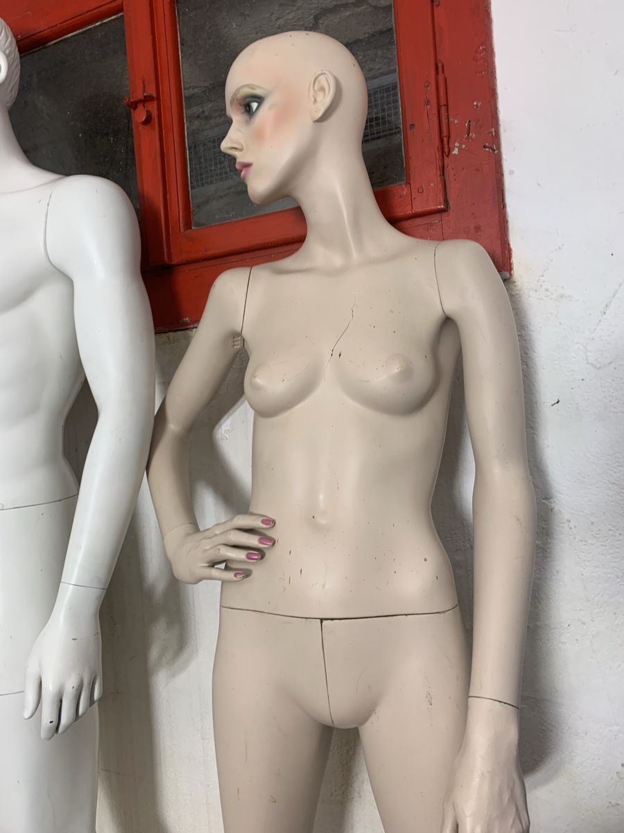 Altro in Decorazioni & Accessori: Schaufensterpuppe Frau/ Dame – Usato da Würenlos venduto da jam_mv8g 3
