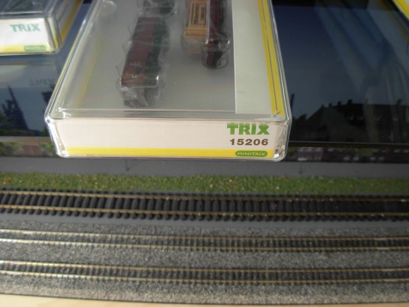 Trix Modellini di ferrovie: N: DR Güterwagen-Set "VEB" – Nuovo (secondo la descrizione) da Oberrieden venduto da Hobbyschiff 1