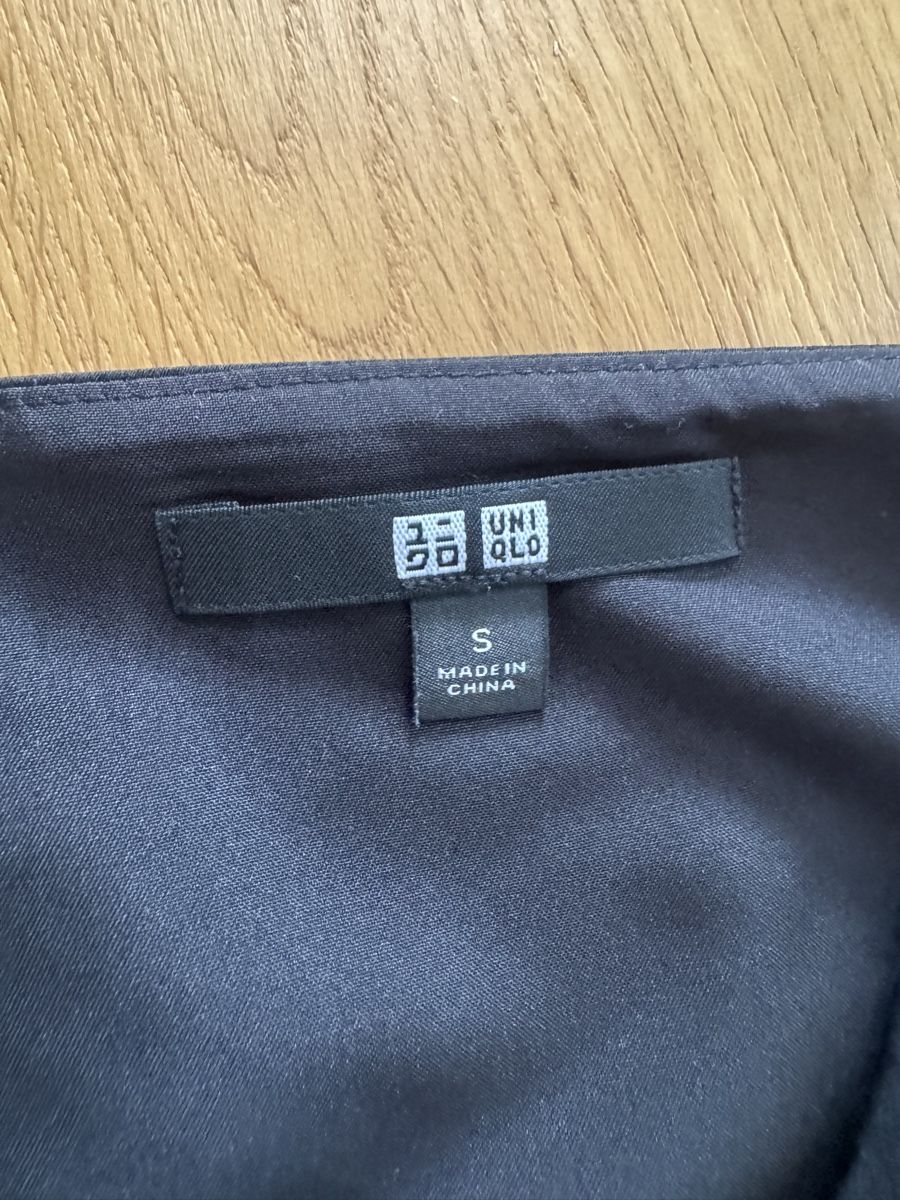 Uniqlo Vestiti: Satinkleid mit Taschen Gr S – Usato da Luzern venduto da wet_7bm6 3