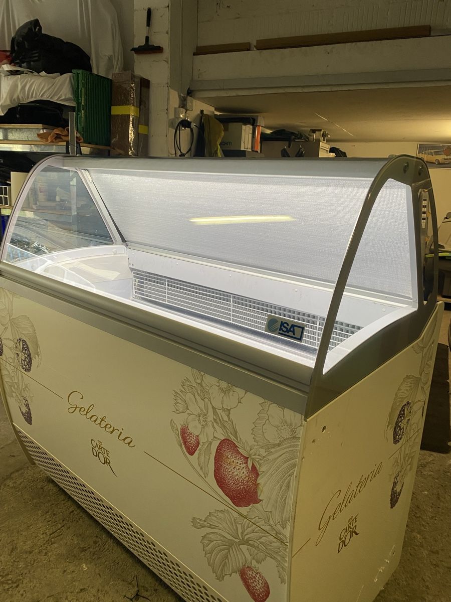 Elettrodomestici da cucina: Glacé Vitrine - Eisvitrine  – Usato da St. Gallen venduto da wartau04